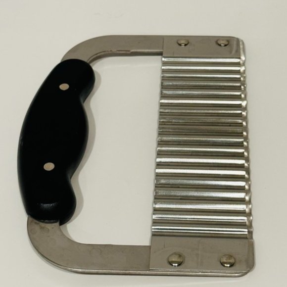 🍟 Wavy 🍟 Crinkle Cutting Tool Serrator Salad Chopping Knife and Waffle Fries - Picture 4 of 4